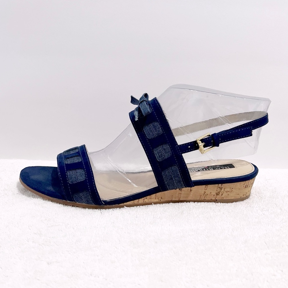 Isaac Mizrahi Jenny Strap Blue Denim Sandals Bow Embellishment 9.5 Summer Travel